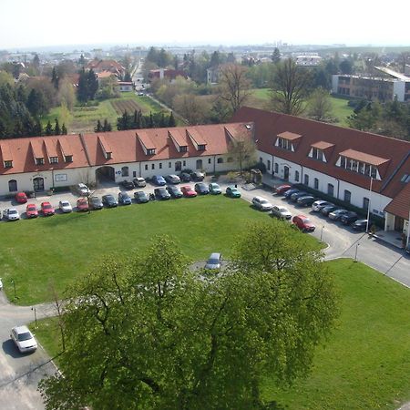Hotel Floret Prŭhonice Eksteriør billede