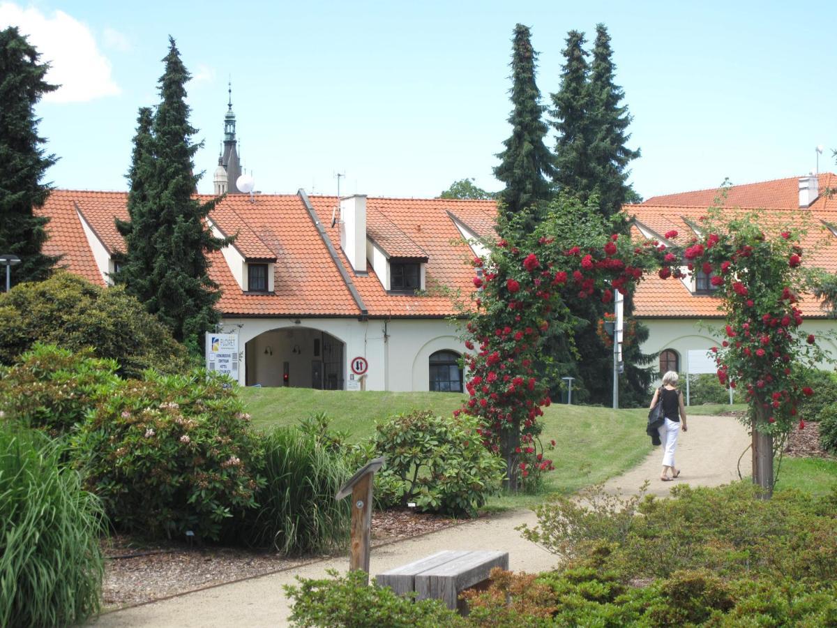 Hotel Floret Prŭhonice Eksteriør billede