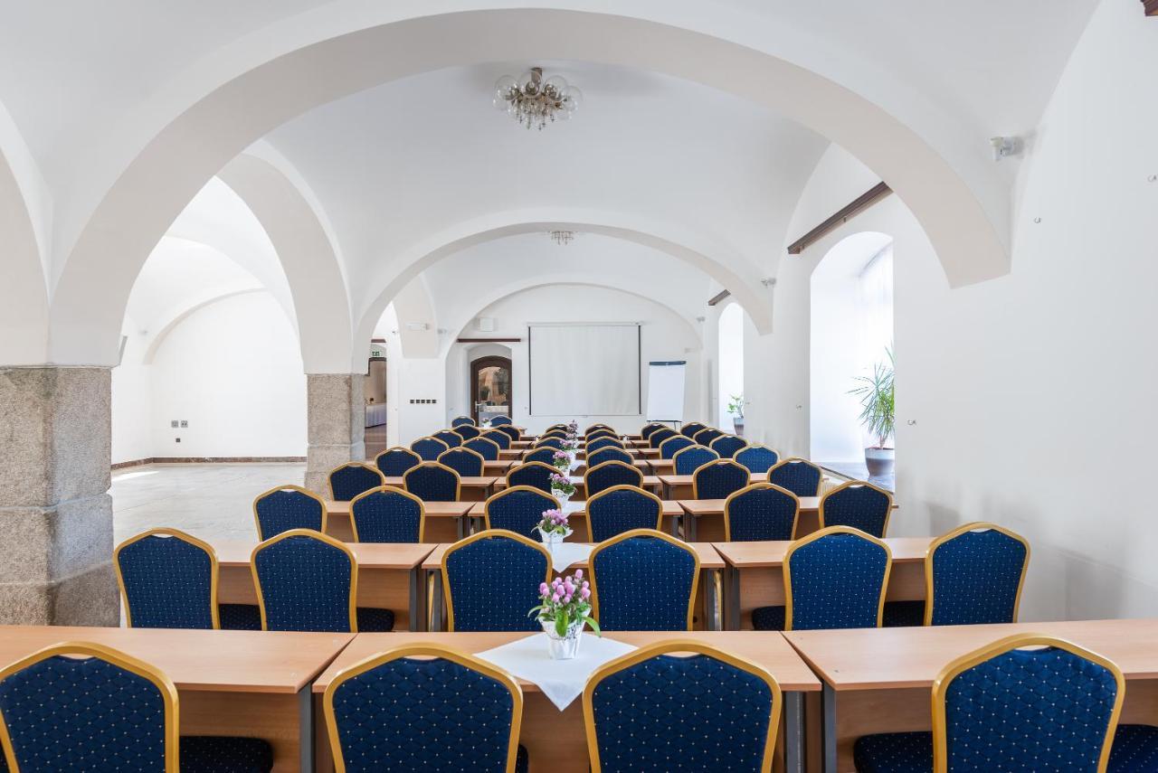 Hotel Floret Prŭhonice Eksteriør billede